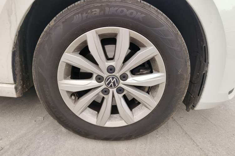 Used Volkswagen Polo 2021 Plus 1.5L Automatic Colorful Tech Edition Right Front Wheel Hub