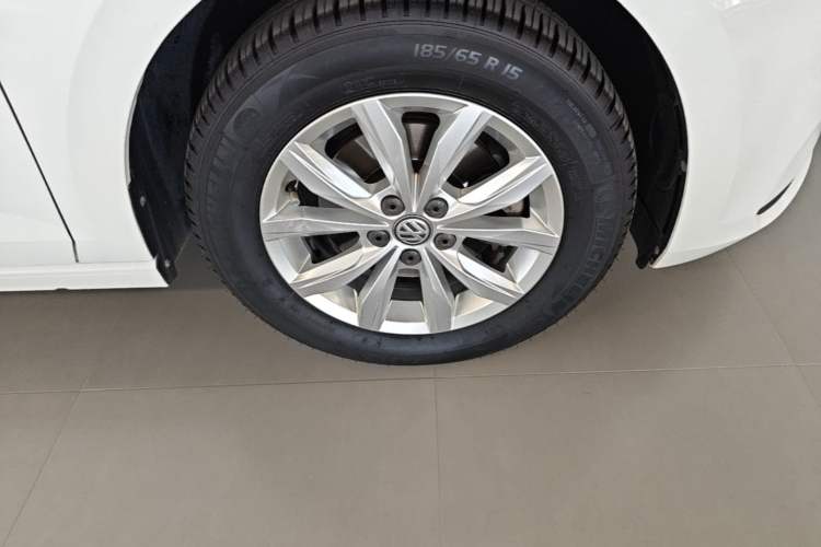 Used Volkswagen Polo 2021 Plus 1.5L Automatic Colorful Tech Edition Right Front Wheel Hub