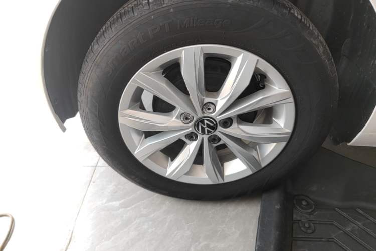 Used Volkswagen Polo 2021 Plus 1.5L Automatic Colorful Tech Edition Right Rear Wheel Hub