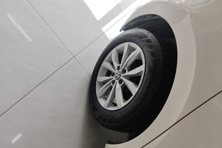 Used Volkswagen Polo 2021 Plus 1.5L Automatic Colorful Tech Edition Right Rear Wheel Hub