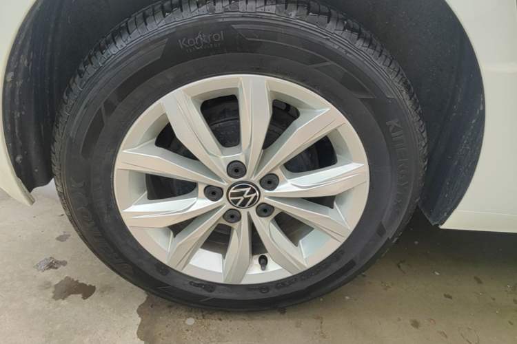 Used Volkswagen Polo 2021 Plus 1.5L Automatic Colorful Tech Edition Right Rear Wheel Hub