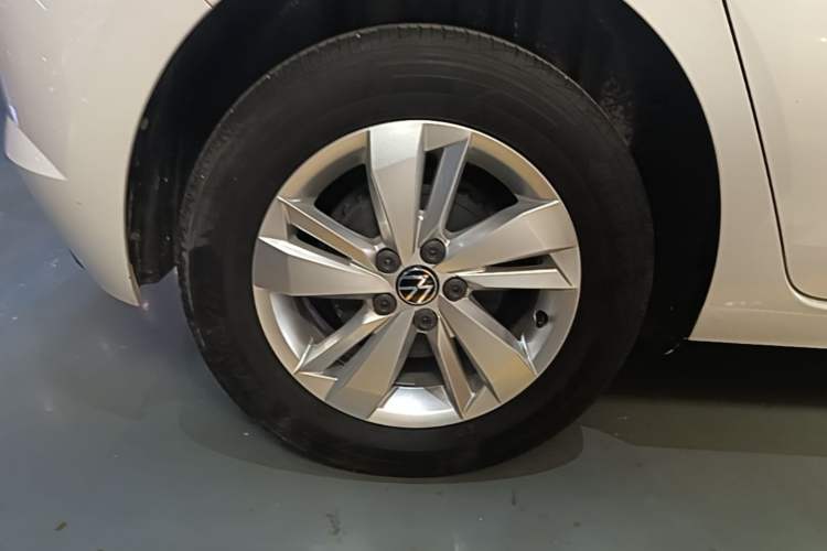 Used Volkswagen Polo 2021 Plus 1.5L Automatic Panoramic Enjoyment Edition Right Rear Wheel Hub