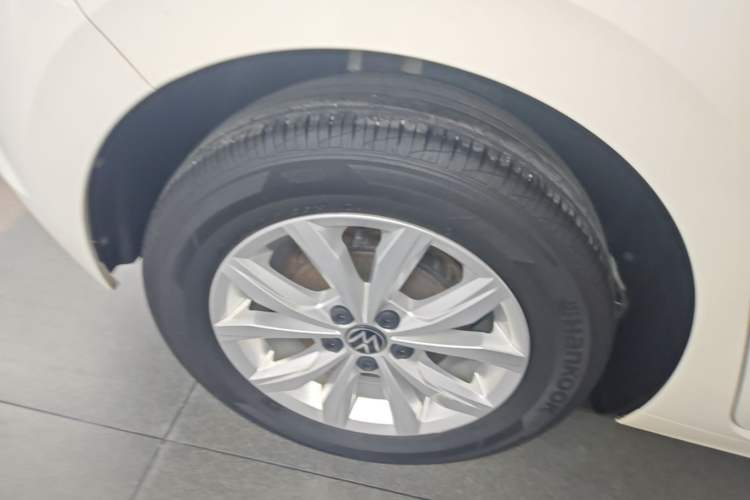Used Volkswagen Polo 2021 Plus 1.5L Automatic Colorful Tech Edition Right Rear Wheel Hub