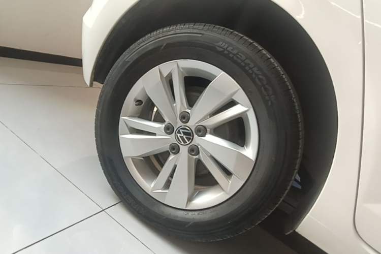 Used Volkswagen Polo 2021 Plus 1.5L Automatic Panoramic Enjoyment Edition Right Rear Wheel Hub