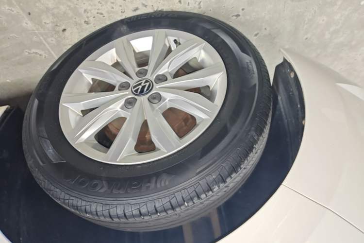 Used Volkswagen Polo 2021 Plus 1.5L Automatic Colorful Tech Edition Right Rear Wheel Hub