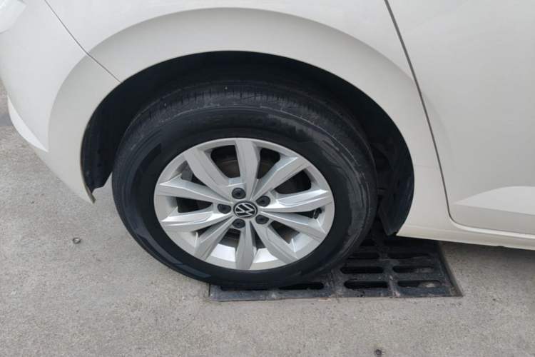Used Volkswagen Polo 2021 Plus 1.5L Automatic Colorful Tech Edition Right Rear Wheel Hub