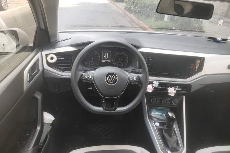 Used Volkswagen Polo 2021 Plus 1.5L Automatic Colorful Tech Edition Steering Wheel