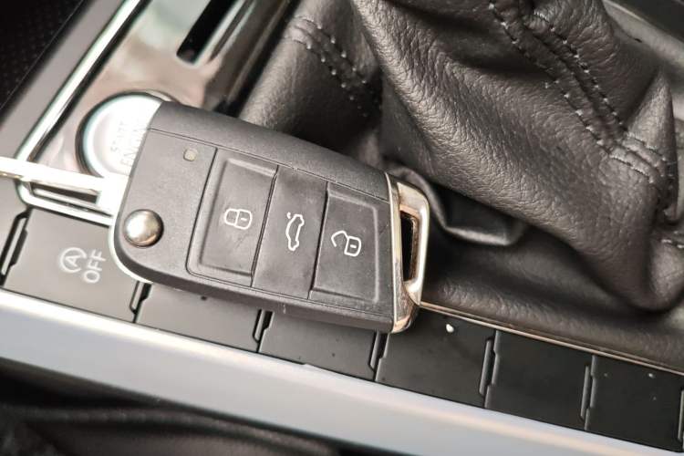Used Volkswagen Polo 2021 Plus 1.5L Automatic Colorful Tech Edition Vehicle Key