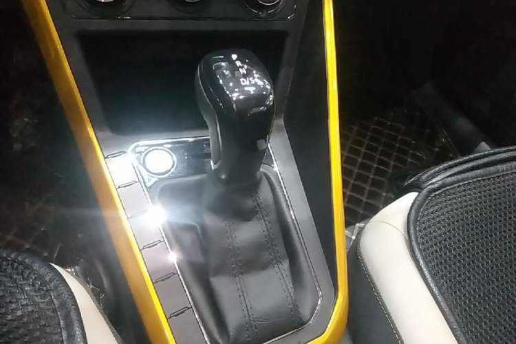 Used Volkswagen Polo 2021 Plus 1.5L Automatic Colorful Tech Edition Gear Lever