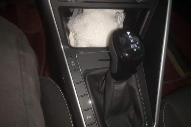Used Volkswagen Polo 2022 Plus 1.5L Automatic Enjoy Life Edition Gear Lever