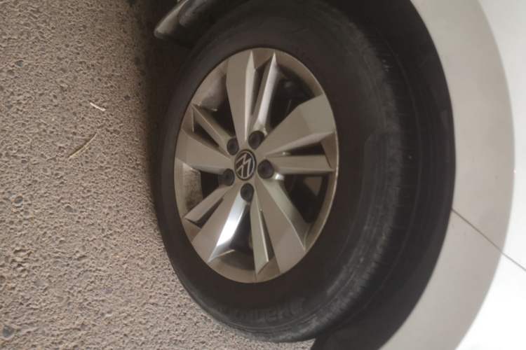 Used Volkswagen Polo 2022 Plus 1.5L Automatic Enjoy Life Edition Right Front Wheel Hub