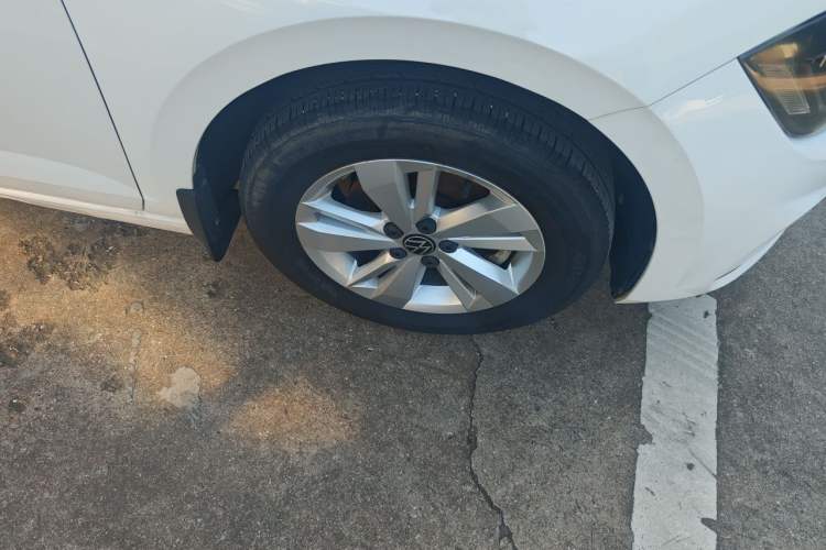 Used Volkswagen Polo 2022 Plus 1.5L Automatic Enjoy Life Edition Right Front Wheel Hub