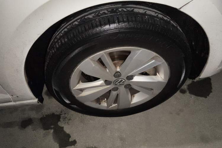 Used Volkswagen Polo 2022 Plus 1.5L Automatic Enjoy Life Edition Right Front Wheel Hub