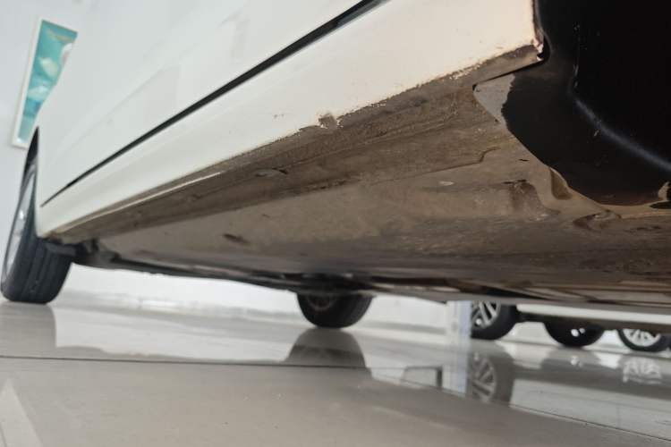 Used Volkswagen Polo 2022 Plus 1.5L Automatic Enjoy Life Edition Right Side Sill