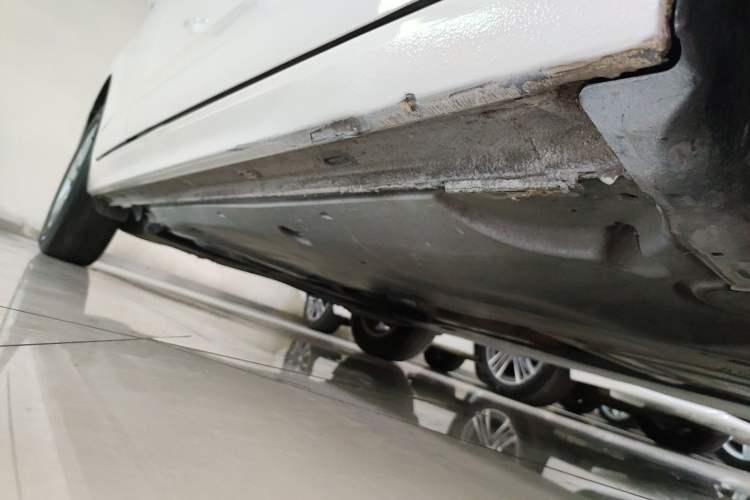 Used Volkswagen Polo 2022 Plus 1.5L Automatic Enjoy Life Edition Right Side Sill