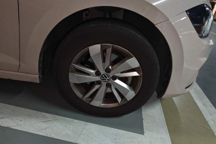 Used Volkswagen Polo 2023 Plus 1.5L Automatic Enjoy-the-Moment Edition Right Front Wheel Hub