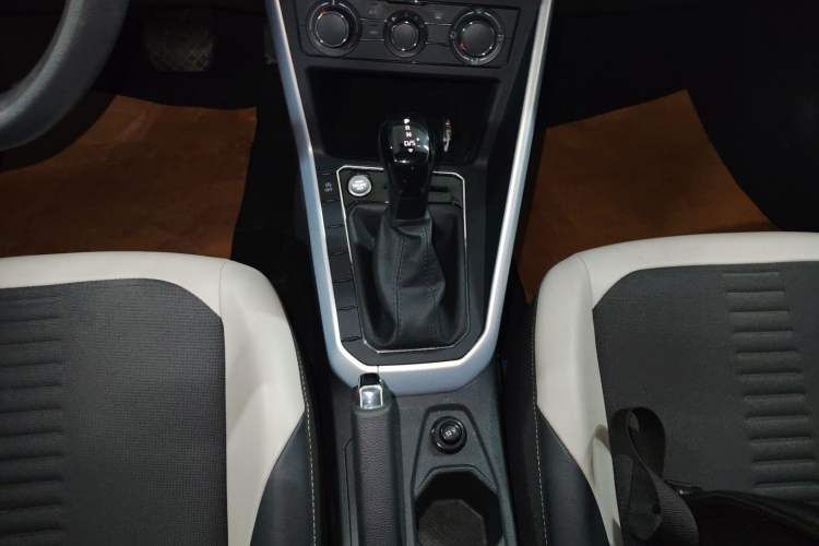 Used Volkswagen Polo 2023 Plus 1.5L Automatic Colorful Tech Edition Gear Lever