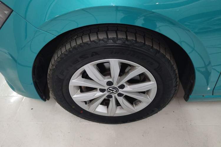 Used Volkswagen Polo 2023 Plus 1.5L Automatic Colorful Tech Edition Left Front Wheel Hub