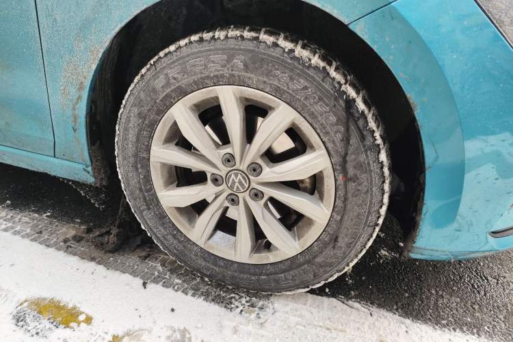 Used Volkswagen Polo 2023 Plus 1.5L Automatic Colorful Tech Edition Right Front Wheel Hub