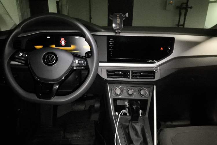 Used Volkswagen Polo 2023 Plus 1.5L Automatic Panoramic Enjoyment Edition Center Console