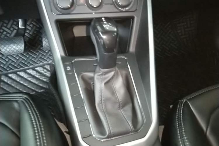 Used Volkswagen Polo 2023 Revised Plus 1.5L Automatic – Enjoy Life Edition Gear Lever