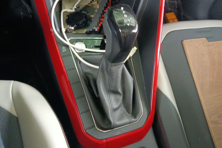 Used Volkswagen Polo 2023 Plus 1.5L Automatic Colorful Tech Edition Gear Lever
