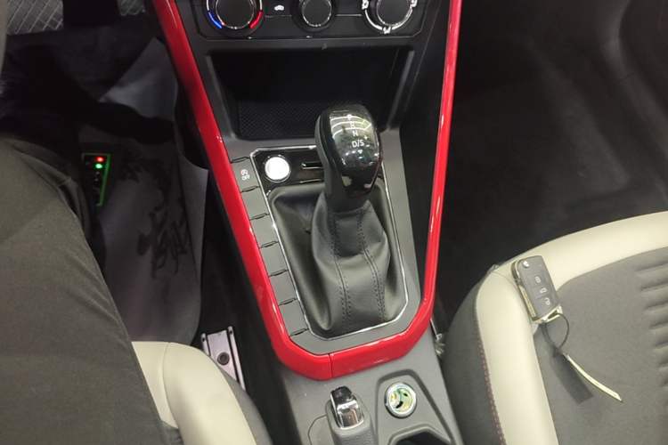 Used Volkswagen Polo 2023 Plus 1.5L Automatic Colorful Tech Edition Gear Lever