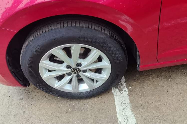 Used Volkswagen Polo 2023 Plus 1.5L Automatic Colorful Tech Edition Left Front Wheel Hub