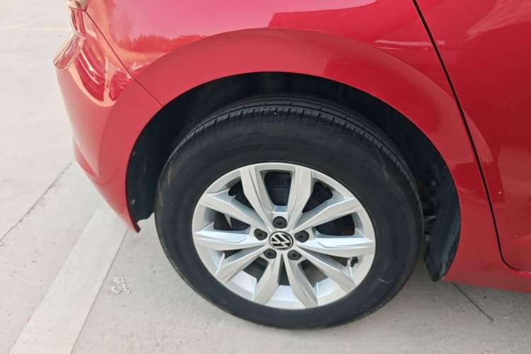 Used Volkswagen Polo 2023 Restyled Plus 1.5L Automatic Colorful Tech Edition Right Rear Wheel Hub