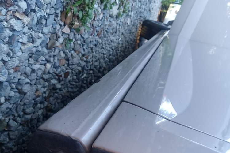 Used Volkswagen Polo 2023 Facelift Plus 1.5L Automatic Trendy & Tech-Savvy Luxury Edition Right Side Sill