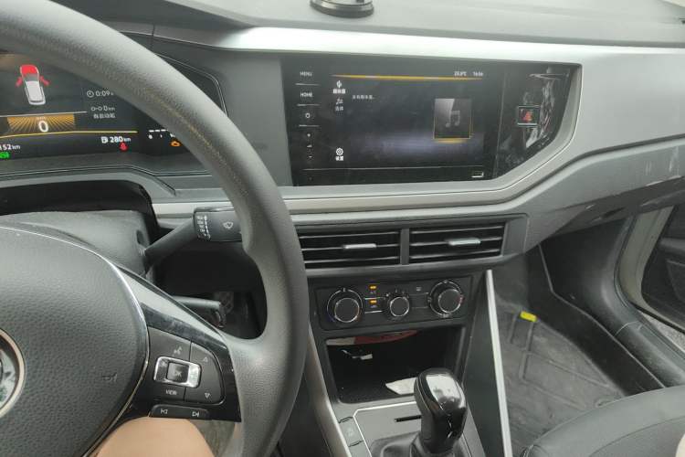 Used Volkswagen Polo 2023 Revised Plus 1.5L Automatic – Enjoy Life Edition Audio And AC Panel