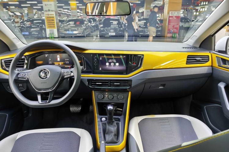 Used Volkswagen Polo 2023 Plus 1.5L Automatic Colorful Tech Edition Audio And AC Panel
