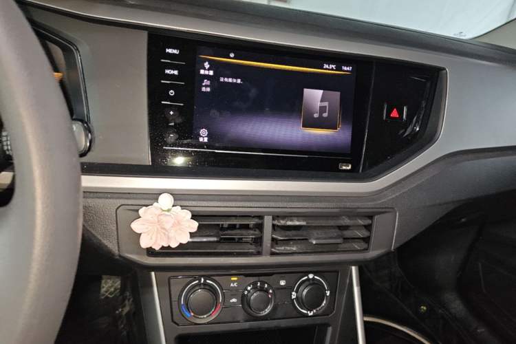 Used Volkswagen Polo 2023 Plus 1.5L Automatic Panoramic Enjoyment Edition Audio And AC Panel