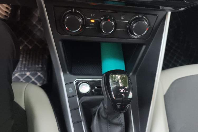 Used Volkswagen Polo 2023 Plus 1.5L Automatic Colorful Tech Edition Audio And AC Panel