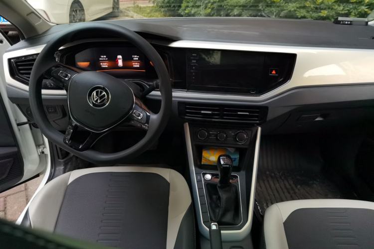 Used Volkswagen Polo 2023 Plus 1.5L Automatic Colorful Tech Edition Center Console