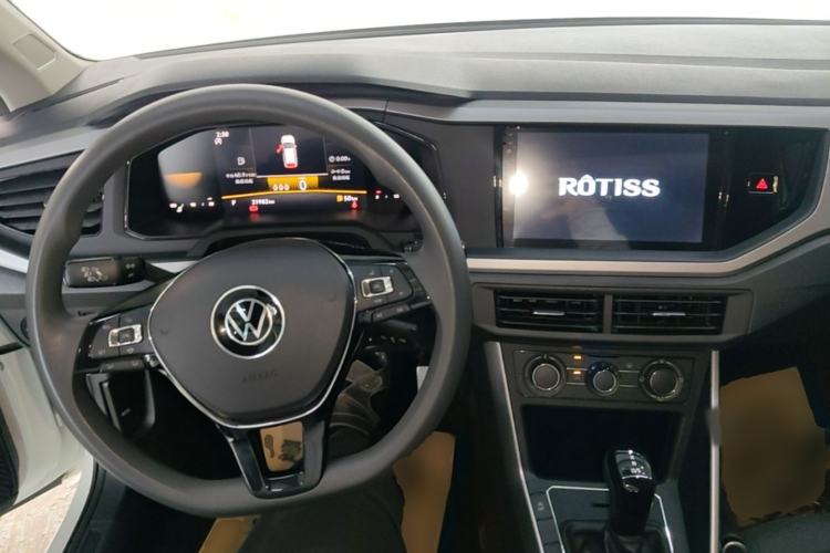 Used Volkswagen Polo 2023 Plus 1.5L Automatic Panoramic Enjoyment Edition Center Console