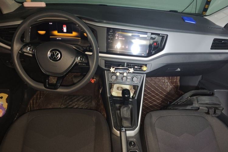 Used Volkswagen Polo 2023 Revised Plus 1.5L Automatic Panoramic Enjoyment Edition Center Console