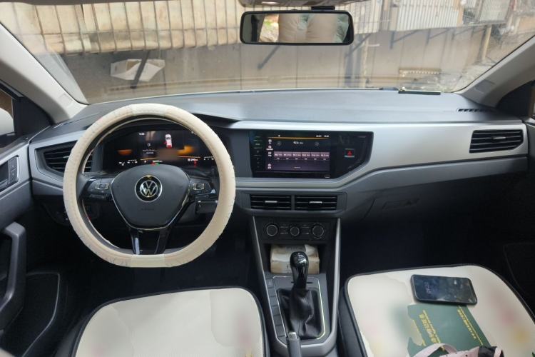 Used Volkswagen Polo 2023 Plus 1.5L Automatic Panoramic Enjoyment Edition Center Console