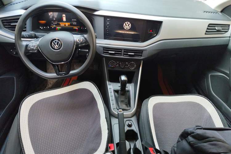 Used Volkswagen Polo 2023 Plus 1.5L Automatic Enjoy-the-Moment Edition Center Console