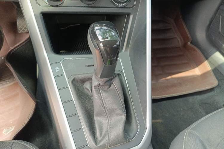 Used Volkswagen Polo 2023 Revised Plus 1.5L Automatic – Enjoy Life Edition Gear Lever