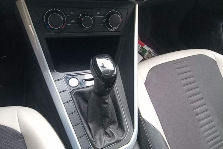 Used Volkswagen Polo 2023 Plus 1.5L Automatic Colorful Tech Edition Gear Lever