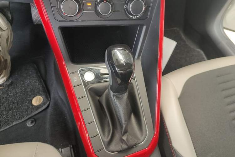 Used Volkswagen Polo 2023 Plus 1.5L Automatic Colorful Tech Edition Gear Lever