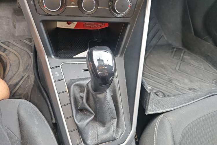 Used Volkswagen Polo 2023 Revised Plus 1.5L Automatic – Enjoy Life Edition Gear Lever