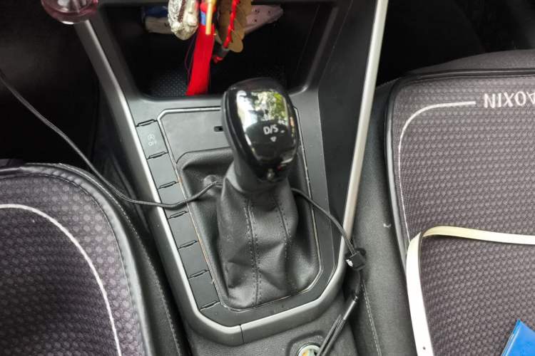 Used Volkswagen Polo 2023 Revised Plus 1.5L Automatic – Enjoy Life Edition Gear Lever