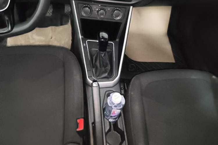 Used Volkswagen Polo 2023 Revised Plus 1.5L Automatic – Enjoy Life Edition Gear Lever