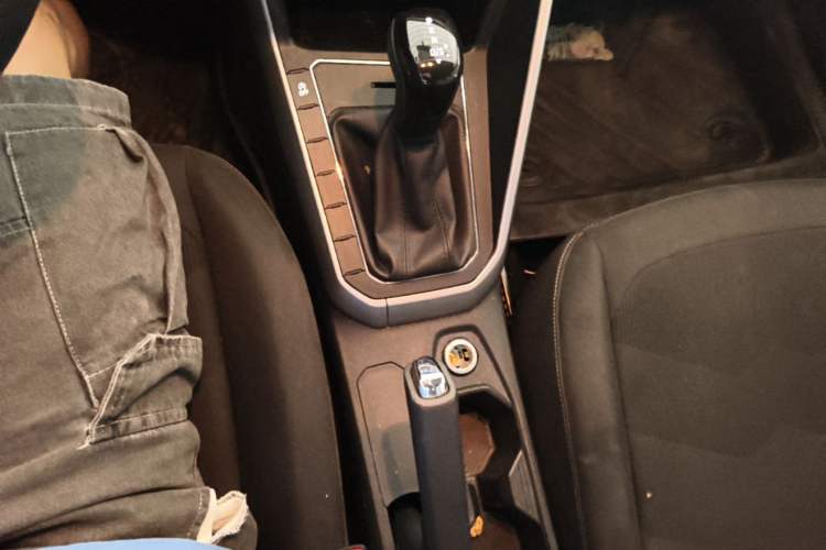 Used Volkswagen Polo 2023 Revised Plus 1.5L Automatic – Enjoy Life Edition Gear Lever