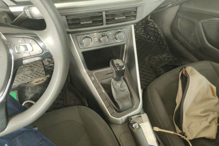 Used Volkswagen Polo 2023 Plus 1.5L Automatic Enjoy-the-Moment Edition Gear Lever