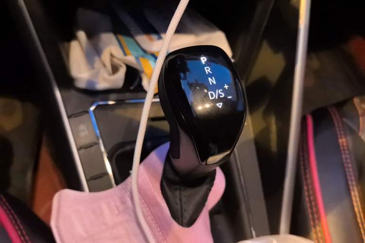 Used Volkswagen Polo 2023 Plus 1.5L Automatic Enjoy-the-Moment Edition Gear Lever