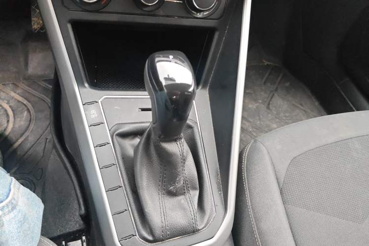 Used Volkswagen Polo 2023 Revised Plus 1.5L Automatic – Enjoy Life Edition Gear Lever