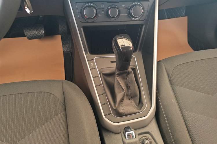Used Volkswagen Polo 2023 Plus 1.5L Automatic Enjoy-the-Moment Edition Gear Lever